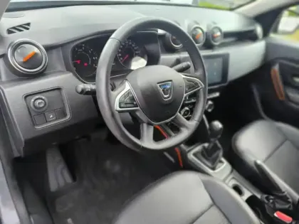 Photo 8 Dacia Duster  1.3 TCe 150ch FAP Extreme 4x2 EDC