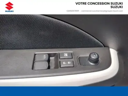 Photo 11 Suzuki Swift  1.2 Dualjet Hybrid 83ch Privilège