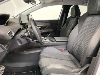 Photo 7 Peugeot 3008  HYBRID 225ch Roadtrip e-EAT8 Camera LED Carplay