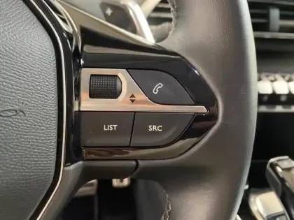 Photo 12 Peugeot 3008  HYBRID 225ch Roadtrip e-EAT8 Camera LED Carplay
