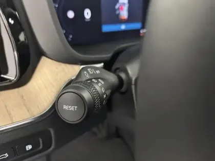 Photo 10 Volvo Xc60  T6 Hybride Rechargeable 350ch Plus Style Dark Geartronic 8 AWD