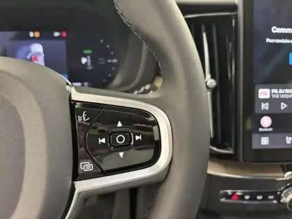 Photo 12 Volvo Xc60  T6 Hybride Rechargeable 350ch Plus Style Dark Geartronic 8 AWD