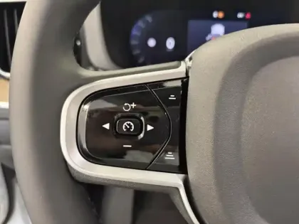 Photo 11 Volvo Xc60  T6 Hybride Rechargeable 350ch Plus Style Dark Geartronic 8 AWD