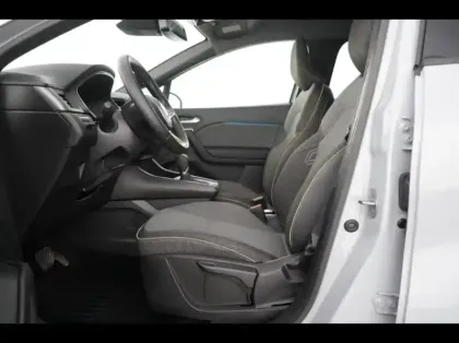 Photo 14 Renault Captur  1.6 E-Tech full hybrid 145ch Techno