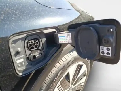 Photo 9 Renault Megane  E-Tech Electric EV60 130ch Evolution ER super charge -B