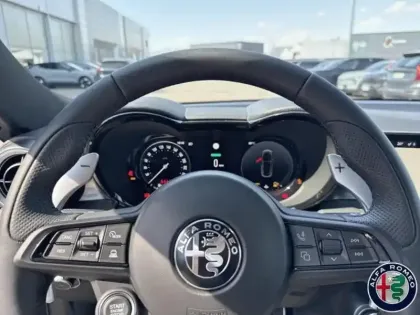 Photo 14 Alfa Romeo Tonale  1.5 Hybrid 160ch Veloce TCT