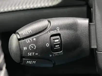 Photo 10 Peugeot 208  1.2 PureTech 100ch S&S Allure 118g