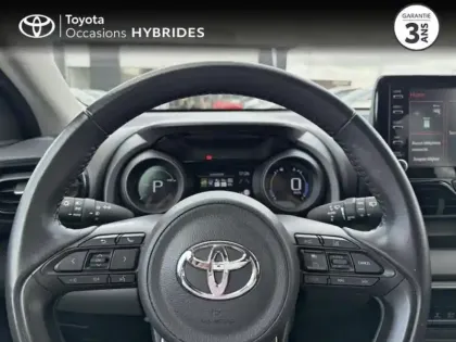 Photo 12 Toyota Yaris  116h Design 5p