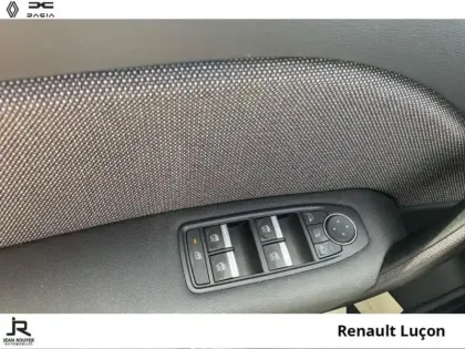 Photo 13 Renault Captur  1.6 E-Tech full hybrid 145ch Techno