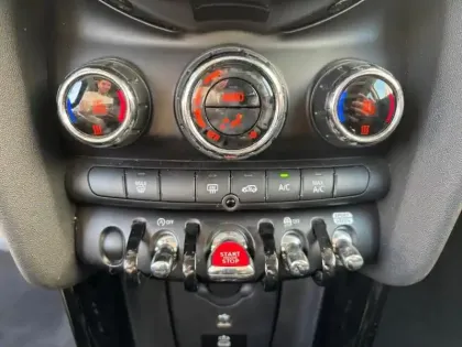 Photo 11 Mini Mini  Cooper 136ch  Edition Camden BVA7