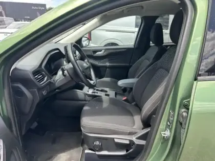 Photo 10 Ford Kuga  2.5 Duratec 180ch Hybrid FlexiFuel Titanium Powershift