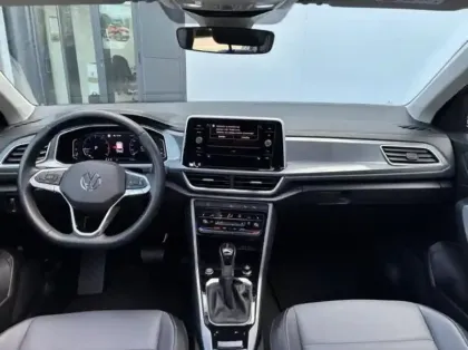 Photo 14 Volkswagen T-roc  1.5 TSI EVO 150ch Style Exclusive DSG7