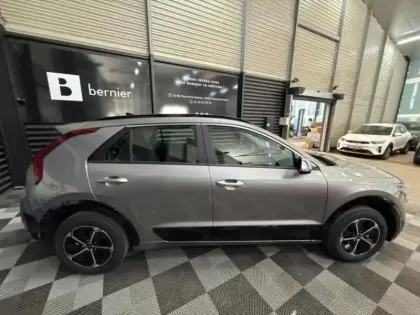 Photo 7 Kia Niro  1.6 GDi 138ch HEV Active DCT6