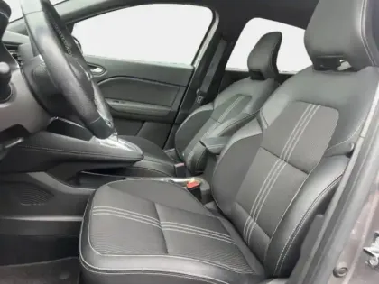 Photo 12 Renault Captur  1.6 E-Tech hybride 145ch Engineered