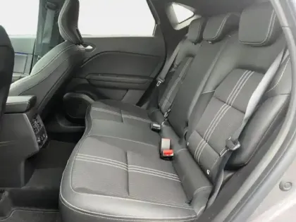 Photo 10 Renault Captur  1.6 E-Tech hybride 145ch Engineered