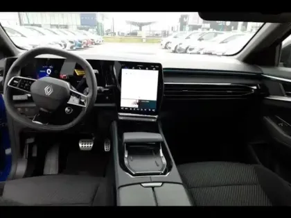 Photo 9 Renault Austral  1.2 E-Tech full hybrid 200ch Iconic esprit Alpine- 24