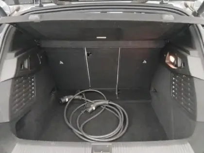 Photo 8 Renault Scenic  E-Tech Electric 220ch 87kWh Techno option Iconic grande autonomie -25