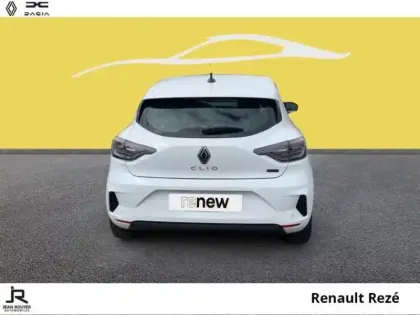 Photo 10 Renault Clio  1.6 E-Tech 145ch full hybrid Evolution - 24