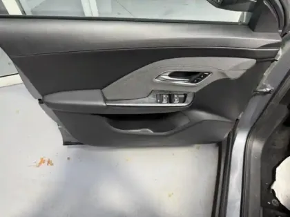 Photo 8 Mg ZS  1.5 Hybrid+ 197ch Comfort