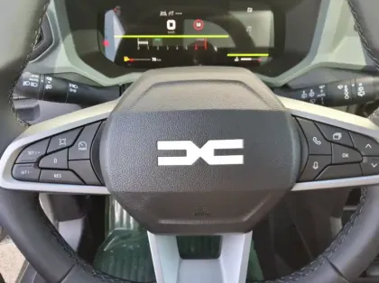 Photo 18 Dacia Bigster Nouveau Mild Hybrid 140 Extreme