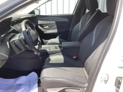 Photo 10 Peugeot 308 Hybrid 145 e-DCS6 Allure