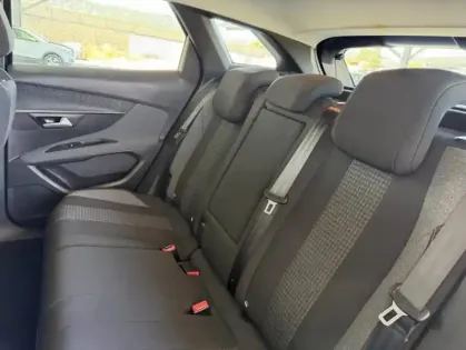 Photo 16 Peugeot 3008 II BlueHDi 130 S&S EAT8 Active Busine