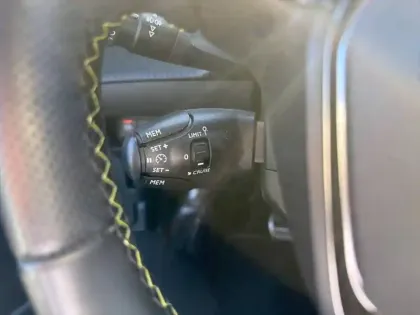 Photo 19 Peugeot 2008  Electrique 136 ch