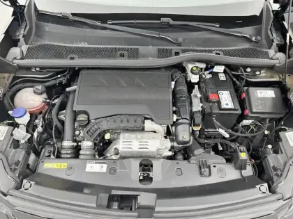 Photo 28 Peugeot 2008  PureTech 130 S&S EAT8