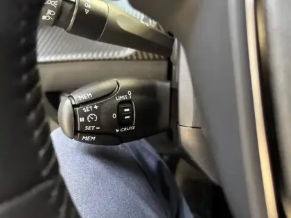 Photo 14 Peugeot 2008  Hybrid 110 e-DCS6