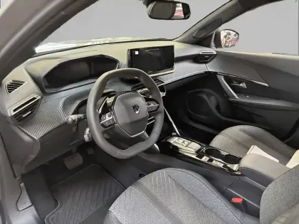 Photo 7 Peugeot 2008  Hybrid 110 e-DCS6
