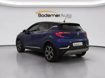 Photo 11 Renault Captur  E-Tech Plug-in 160 - 21