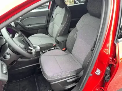 Photo 14 Renault Captur  E-Tech full hybrid 145 ch