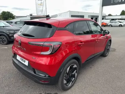 Photo 10 Renault Captur  E-Tech full hybrid 145 ch