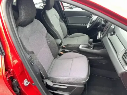 Photo 17 Renault Captur  E-Tech full hybrid 145 ch