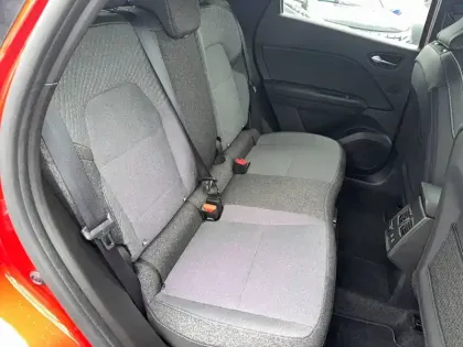 Photo 18 Renault Captur  E-Tech full hybrid 145 ch
