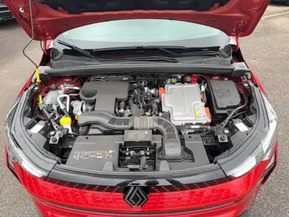 Photo 26 Renault Captur  E-Tech full hybrid 145 ch