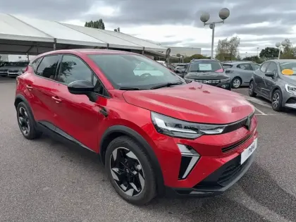 Photo 12 Renault Captur  E-Tech full hybrid 145 ch