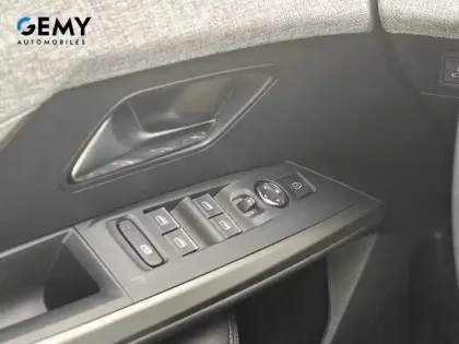 Photo 13 Peugeot 5008  Electrique 230 ch 97 kWh Grande autonomie