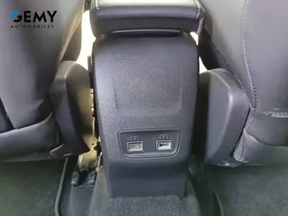 Photo 44 Peugeot 208  Hybrid 136 e-DCS6