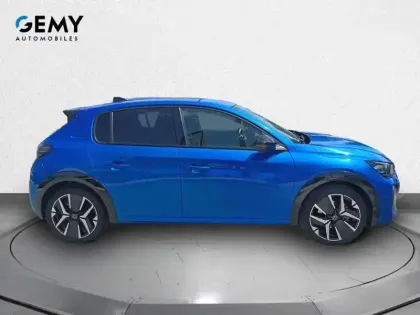 Photo 35 Peugeot 208  Hybrid 136 e-DCS6