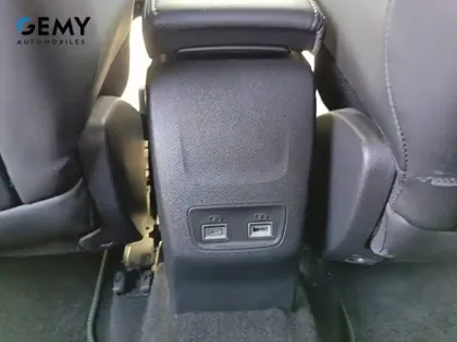 Photo 12 Peugeot 208  Hybrid 136 e-DCS6