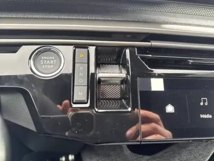 Photo 13 Peugeot 3008  Hybrid 145 e-DCS6