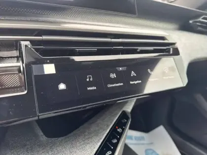 Photo 17 Peugeot 3008  Hybrid 145 e-DCS6