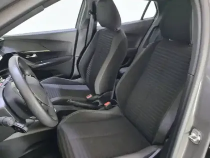 Photo 13 Peugeot 2008  PureTech 100 S&S BVM6
