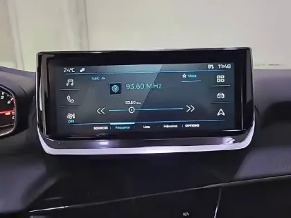 Photo 21 Peugeot 2008  PureTech 100 S&S BVM6