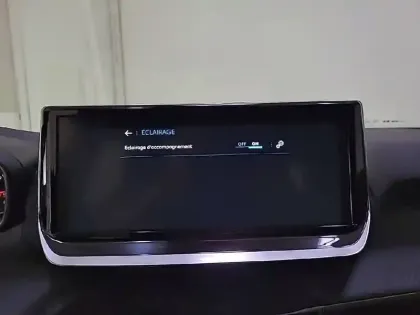 Photo 25 Peugeot 2008  PureTech 100 S&S BVM6