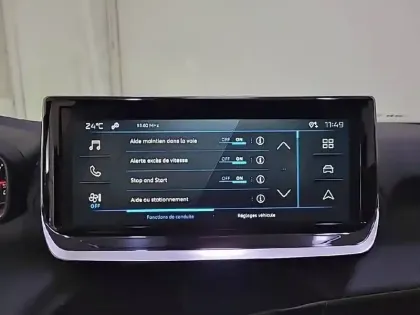 Photo 23 Peugeot 2008  PureTech 100 S&S BVM6