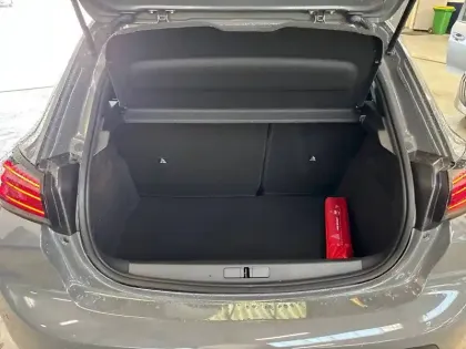 Photo 5 Peugeot 208  Hybrid 145 ch e-DCS6