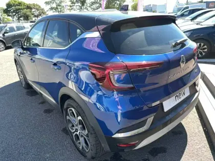 Photo 8 Renault Captur  E-Tech full hybrid 145