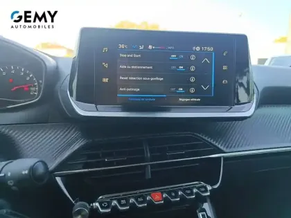 Photo 18 Peugeot 208  PureTech 75 S&S BVM5